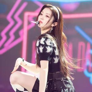 明星扒开腿给我舔
